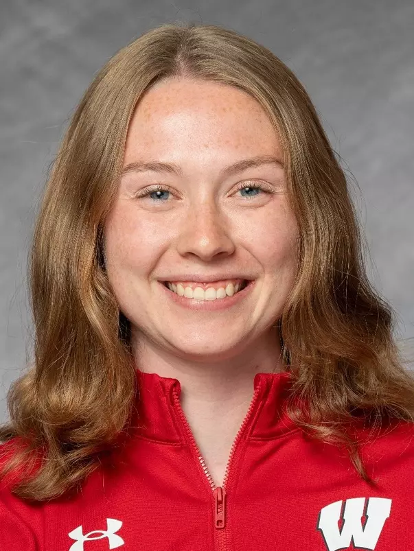 Annika Elliot headshot