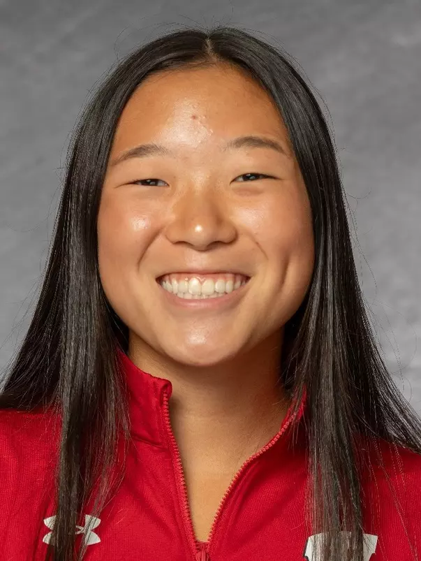 Megan Lee headshot