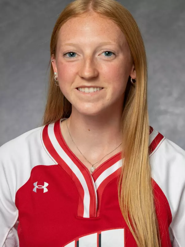 Danielle Lucey headshot