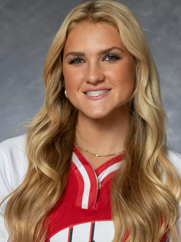 Molly Schlosser headshot