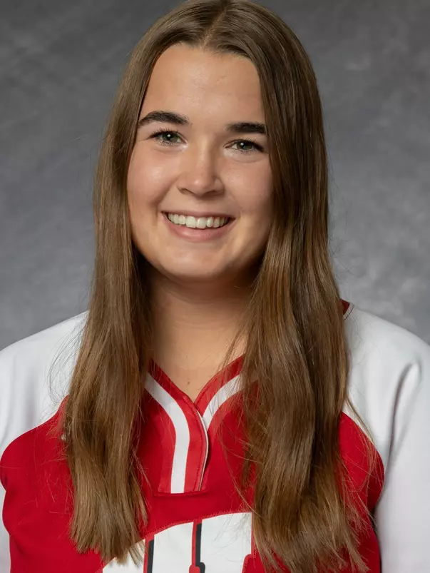 Hilary Blomberg headshot