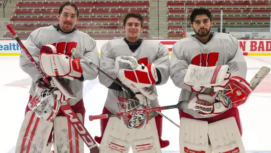 ‘It’s A Small World’: Inside Wisconsin's multilingual goaltending trio