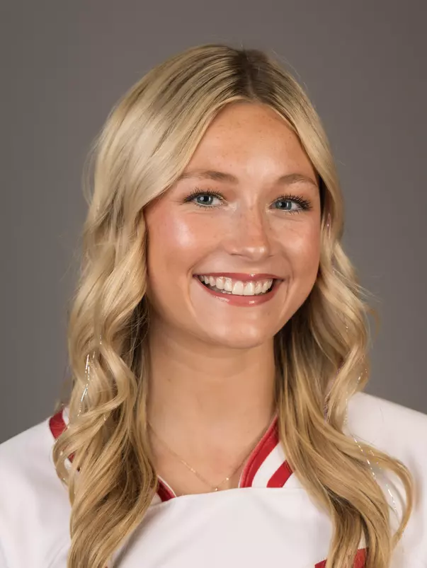 Makenzie Foster of the University of Wisconsin softball team poses for his headshot September 4, 2024 in Madison, Wisconsin.
Photo by Tom Lynn/Wisconsin Athletic Communications