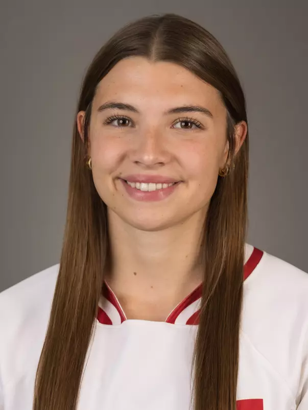 Alivia Bark of the University of Wisconsin softball team poses for his headshot September 4, 2024 in Madison, Wisconsin.
Photo by Tom Lynn/Wisconsin Athletic Communications