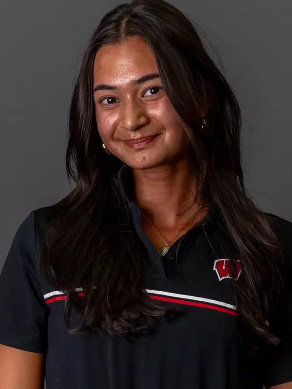 Tea Cotronis head shot