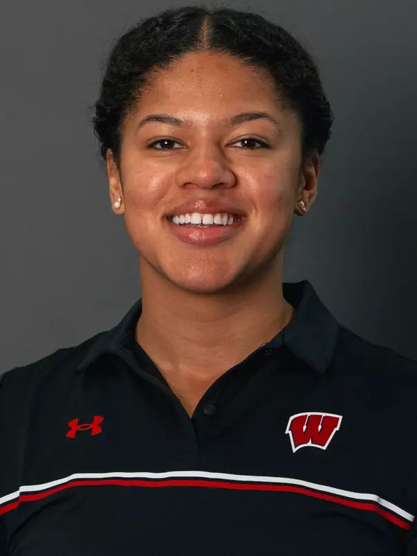 Meredith Aiyenero head shot