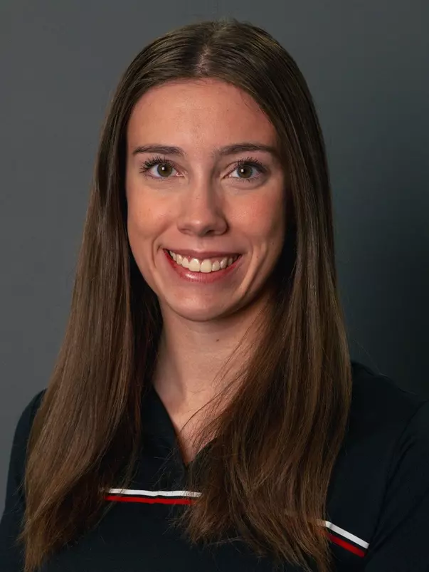 Amelia Sasanfar head shot