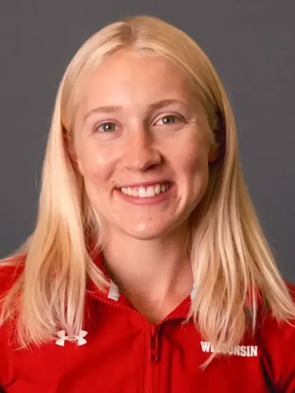 Sara Mlodik 2025 headshot