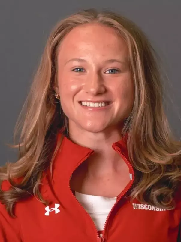 Mikaela Helling 2025 headshot