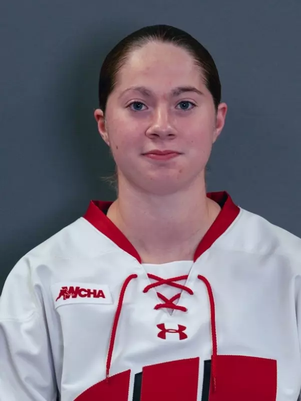 Bella Vasseur Headshot