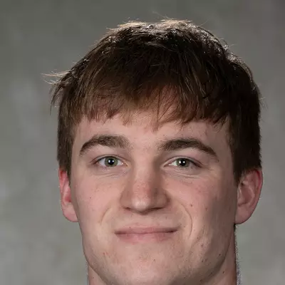 Taylor Schaefer headshot