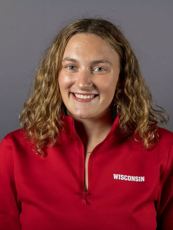 Molly Simmons Headshot 2026-27