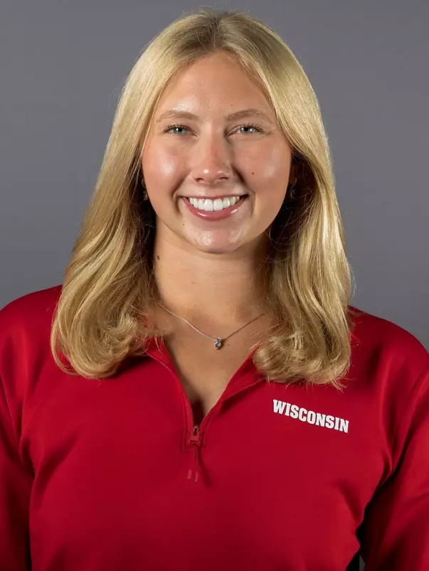 Arianna Zelen Headshot 2026-27