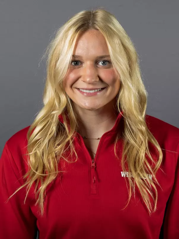 Isabelle Enz 2026-27 Headshot