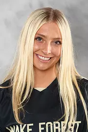 Mia Albery Headshot