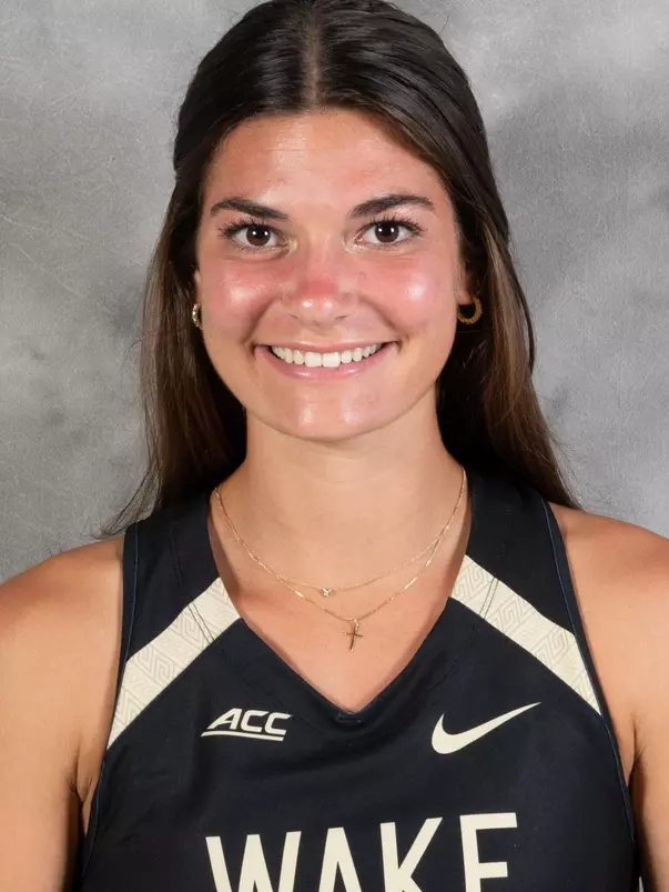 Abby_Carpenter_Headshot