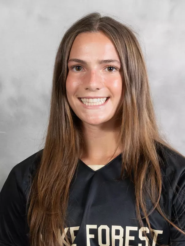 Allie Schmidt Headshot