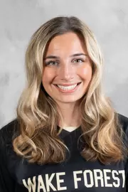 Madeline Allburn Headshot