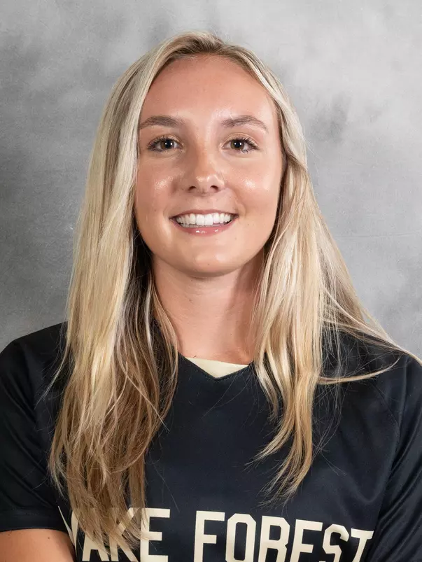 Nadia Demarinis Headshot