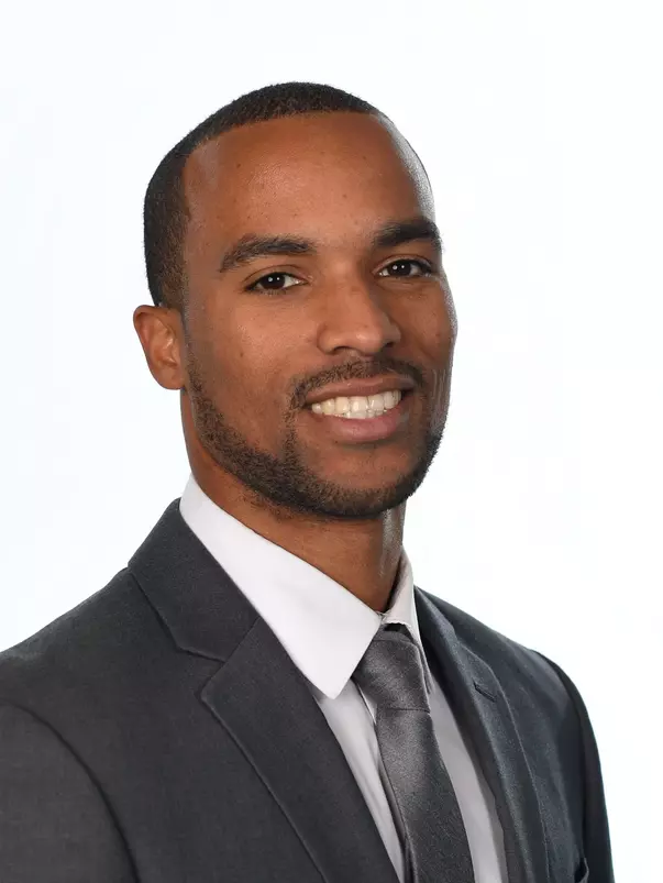 Ari Confesor Headshot