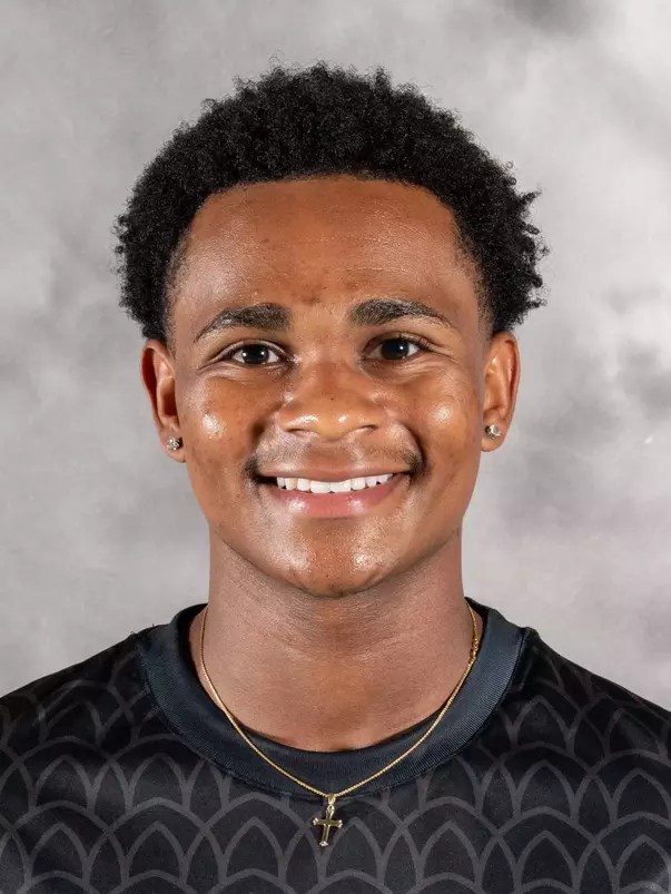 Jojo Davila Headshot