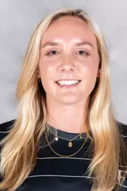 Nadia DeMarinis Headshot