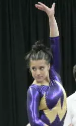 #18 Arizona Tops Washington, 196.300-194.525