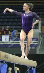 Huskies Score Season High at Salbasgeon Suites Invitational