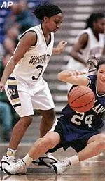 Huskies Drop A Close One At Nebraska, 89-86