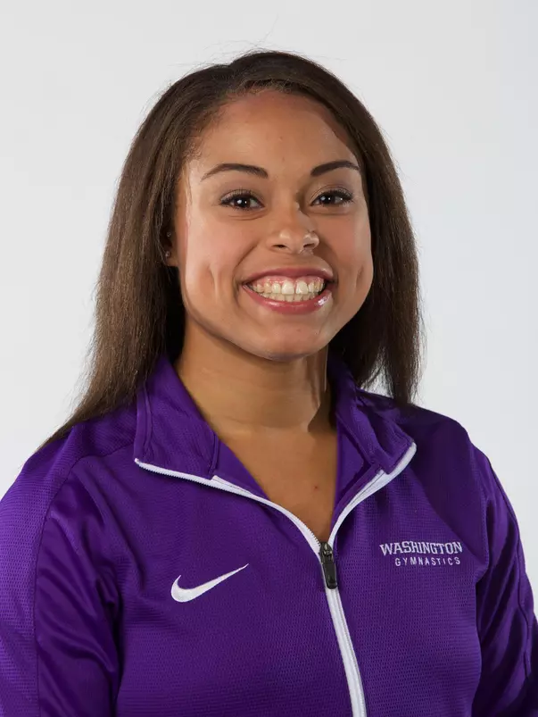 The 2018-19 University of Washington gymnastics team on September 24, 2018, (Photography by Scott Eklund/Red Box Pictures)
