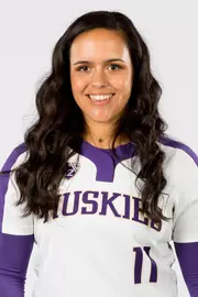 The 2018 University of Washington softball team on October 12, 2017. (Photography by Scott Eklund/Red Box Pictures)