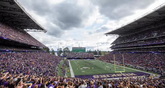 Football Husky Stadium USC
