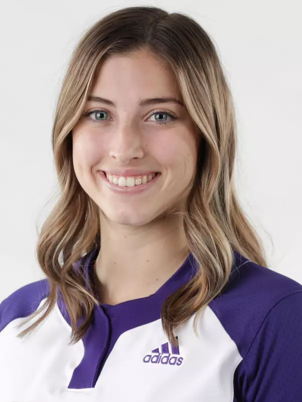 Hannah Dardano Headshot