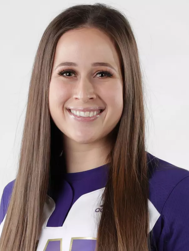 Morganne Flores Headshot