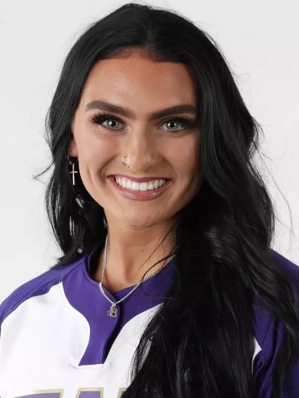 Baylee Klingler Headshot