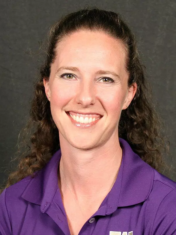 Jennifer Stueckle Headshot