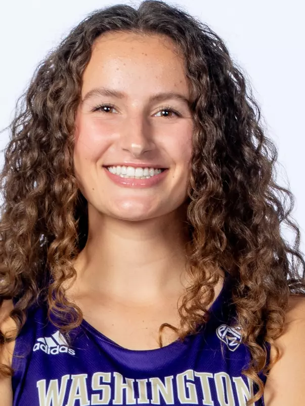 The 2023-24 University of Washington beach volleyball team on September 25, 2023. (Photography by Scott Eklund/Red Box Pictures)