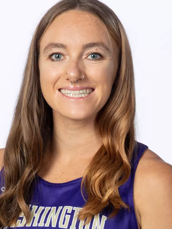 The 2023-24 University of Washington beach volleyball team on September 25, 2023. (Photography by Scott Eklund/Red Box Pictures)