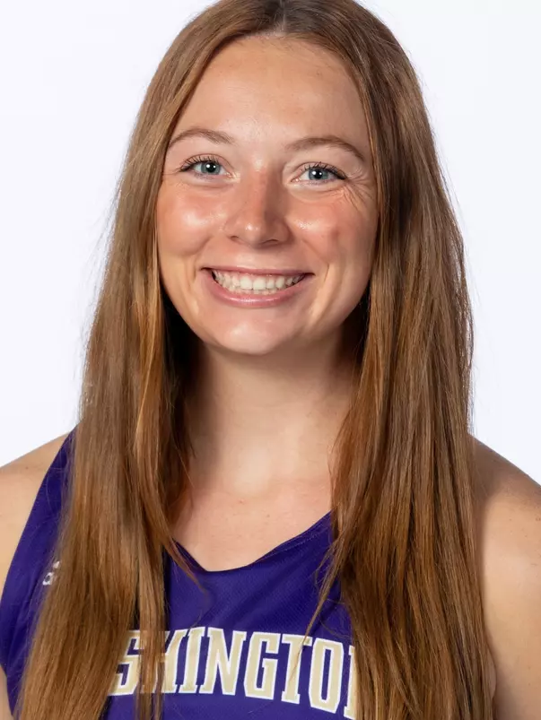 The 2023-24 University of Washington beach volleyball team on September 25, 2023. (Photography by Scott Eklund/Red Box Pictures)