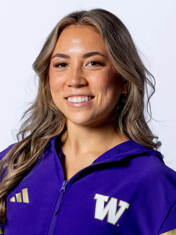 The 2023-24 University of Washington gymnastics team on September 26, 2023. (Photography by Scott Eklund/Red Box Pictures)