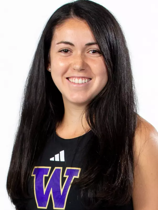 The 2023-24 University of Washington women’s tennis team on September 29, 2023. (Photography by Scott Eklund/Red Box Pictures)