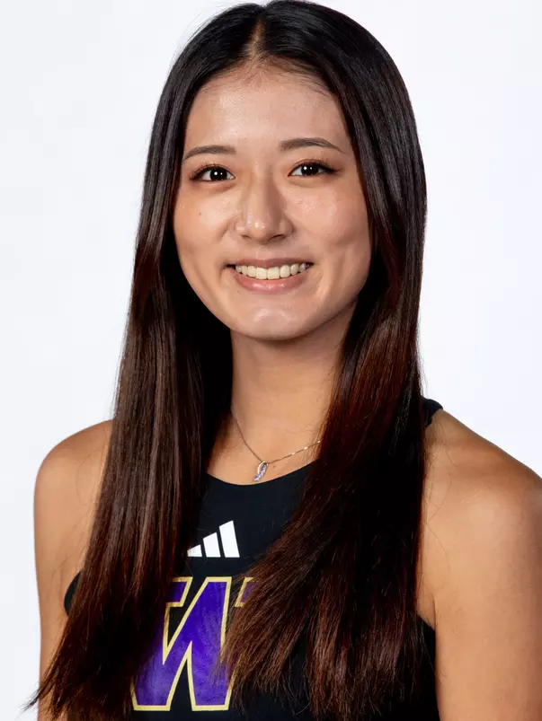 The 2023-24 University of Washington women’s tennis team on September 29, 2023. (Photography by Scott Eklund/Red Box Pictures)