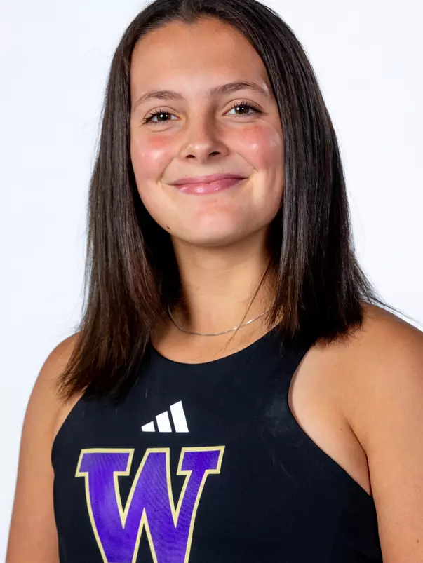 The 2023-24 University of Washington women’s tennis team on September 29, 2023. (Photography by Scott Eklund/Red Box Pictures)