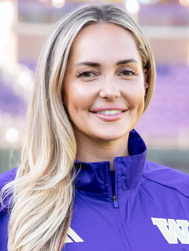 Courtney Gano Fall Headshot