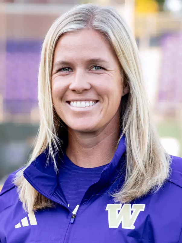 Victoria Hayward Fall Headshot