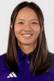 The 2023-24 University of Washington women’s golf team on September 5, 2023. (Photography by Scott Eklund/Red Box Pictures)