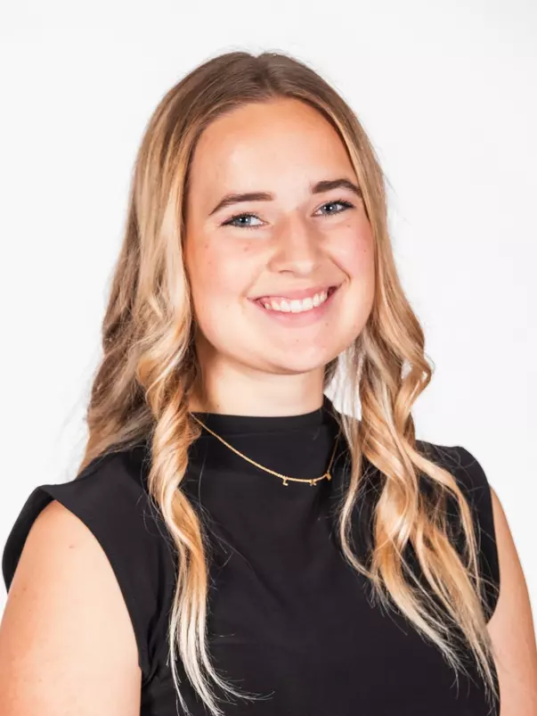 Laryssa Smith WBB Multimedia Designer Headshot