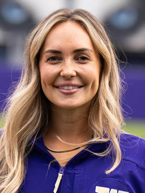 Courtney Gano Fall 2024 Headshot