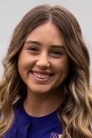 Stevie Hansen Headshot