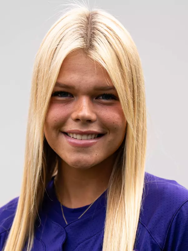 Sophi Mazzola Headshot